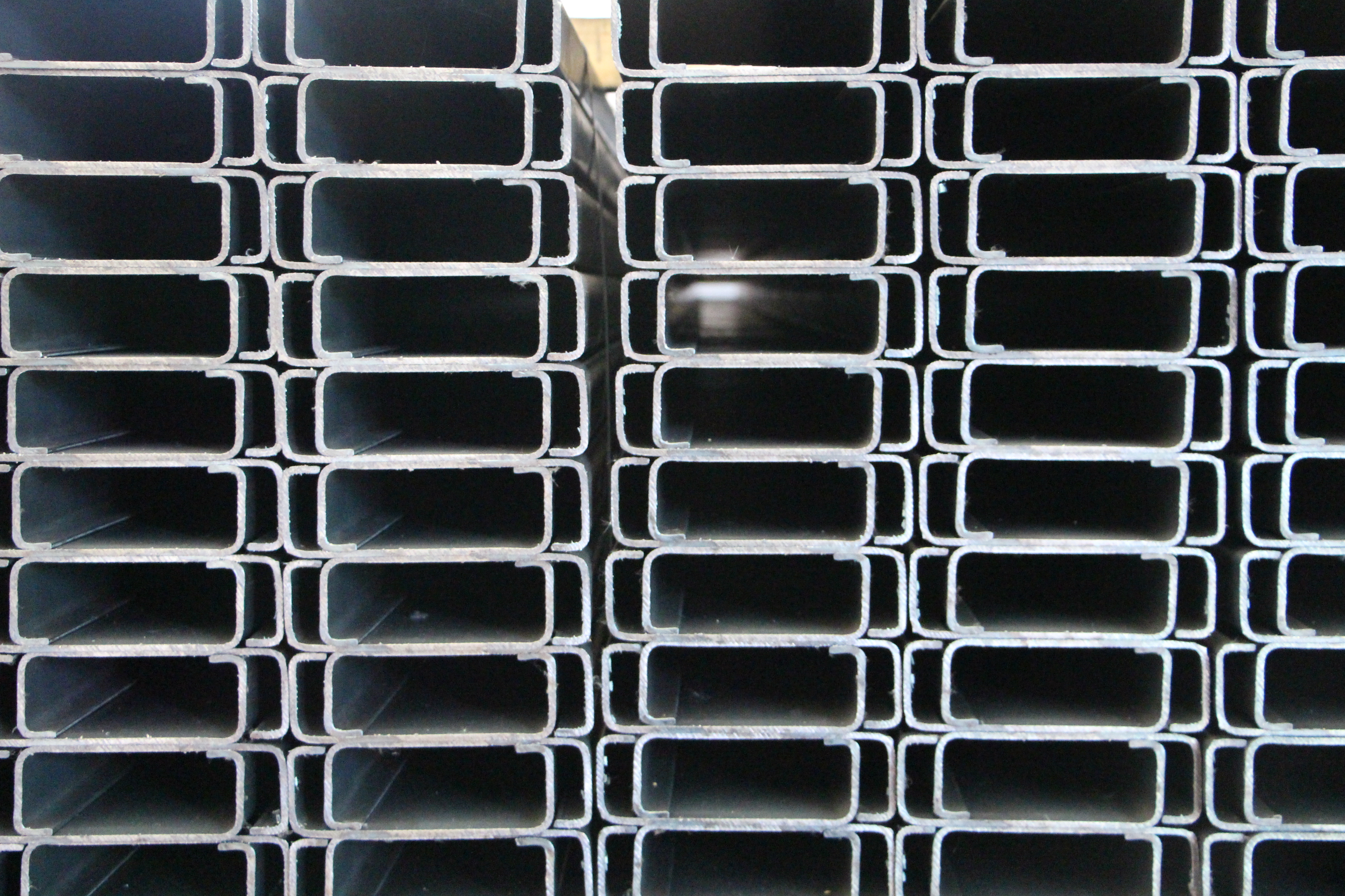 เหล็กรูปตัวซี,ราคาถูก,lip channel