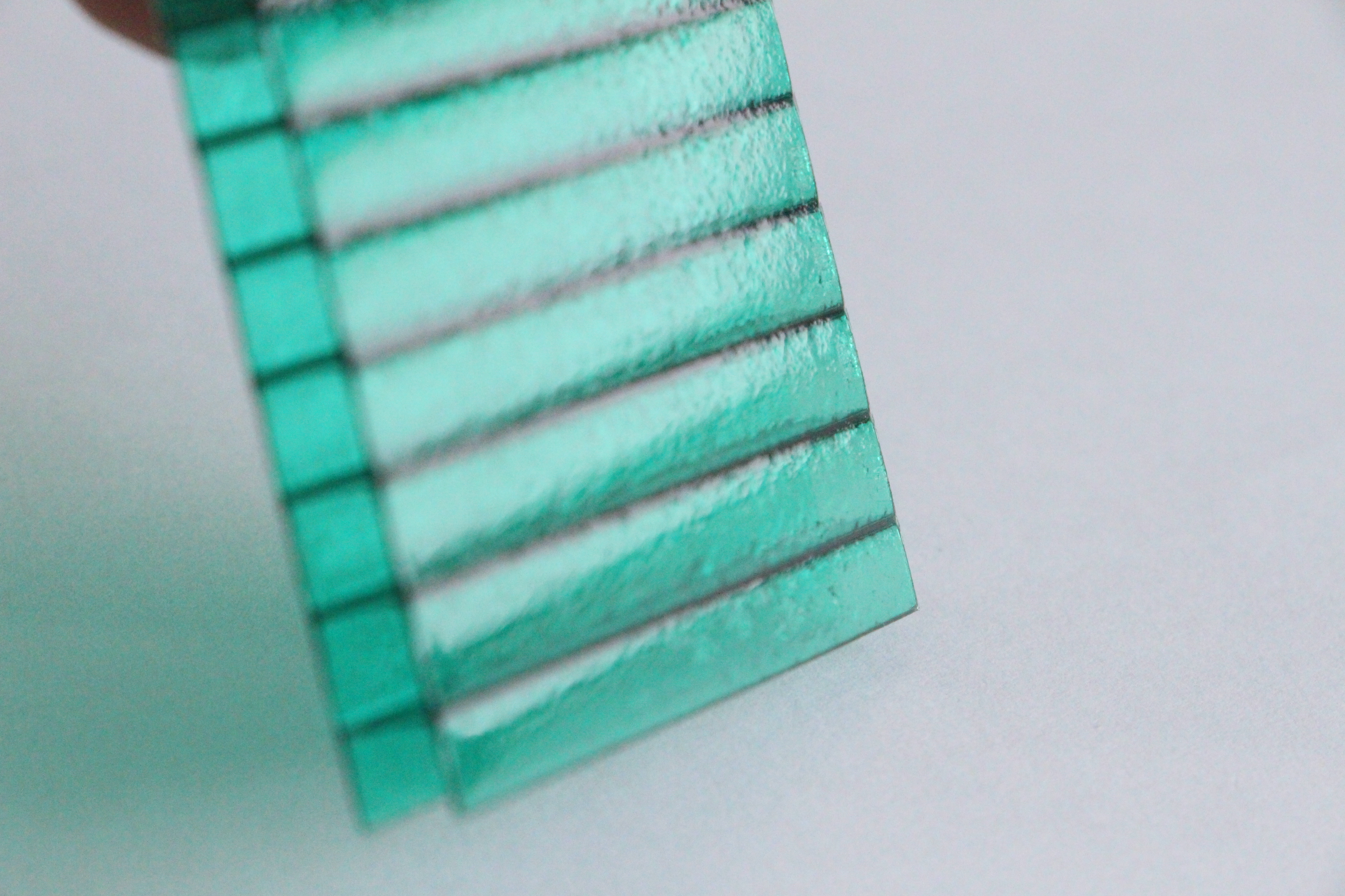 เขียวมุก,โพลีคาร์บอเนต