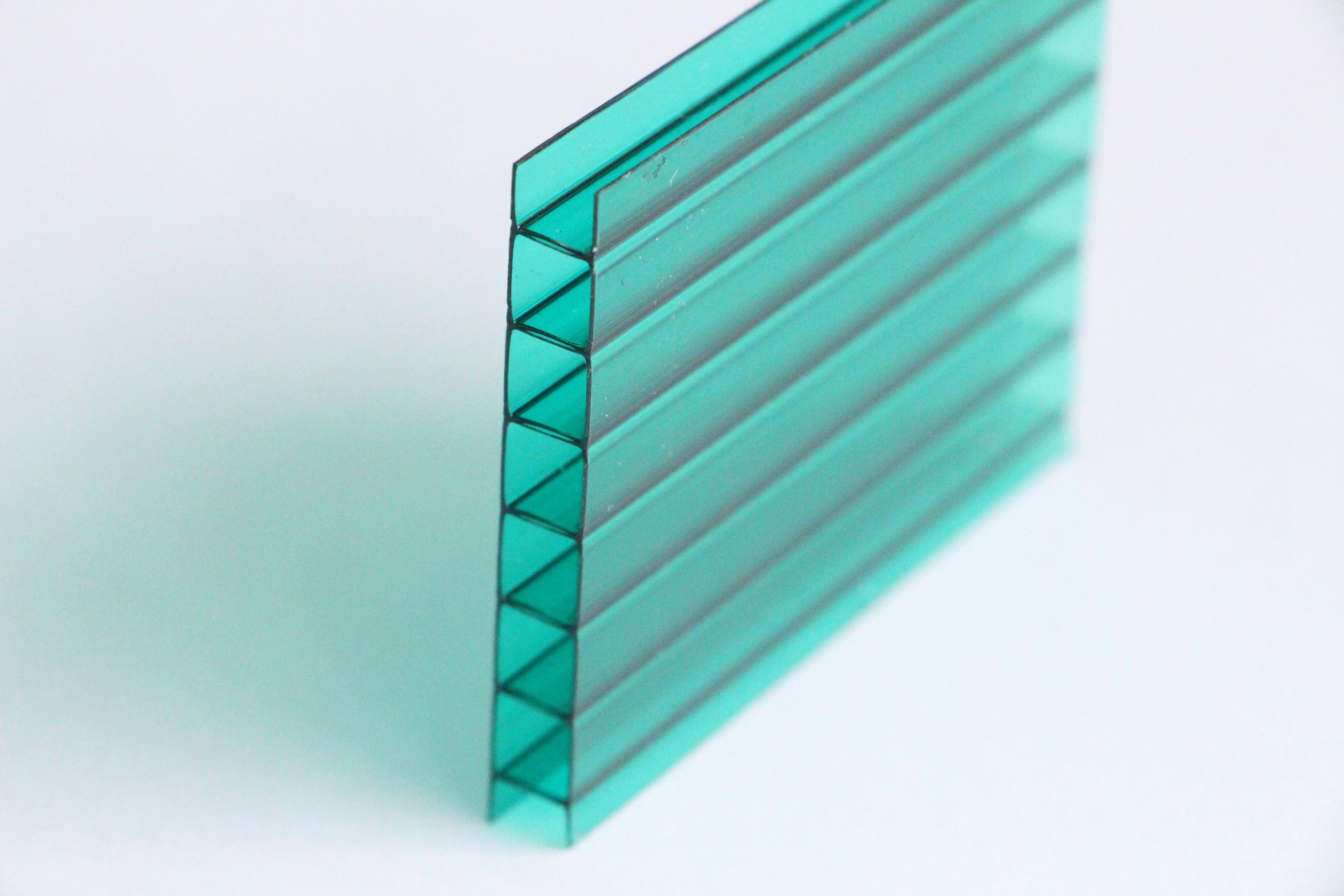 โพลีคาร์บอเนต,ลูกฟูก,เขียว