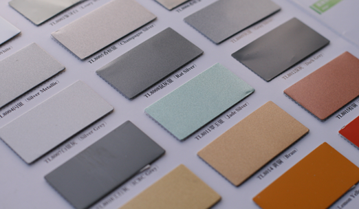 แผ่นอลูมิเนียมคอมโพสิต สีอลูมิเนียม