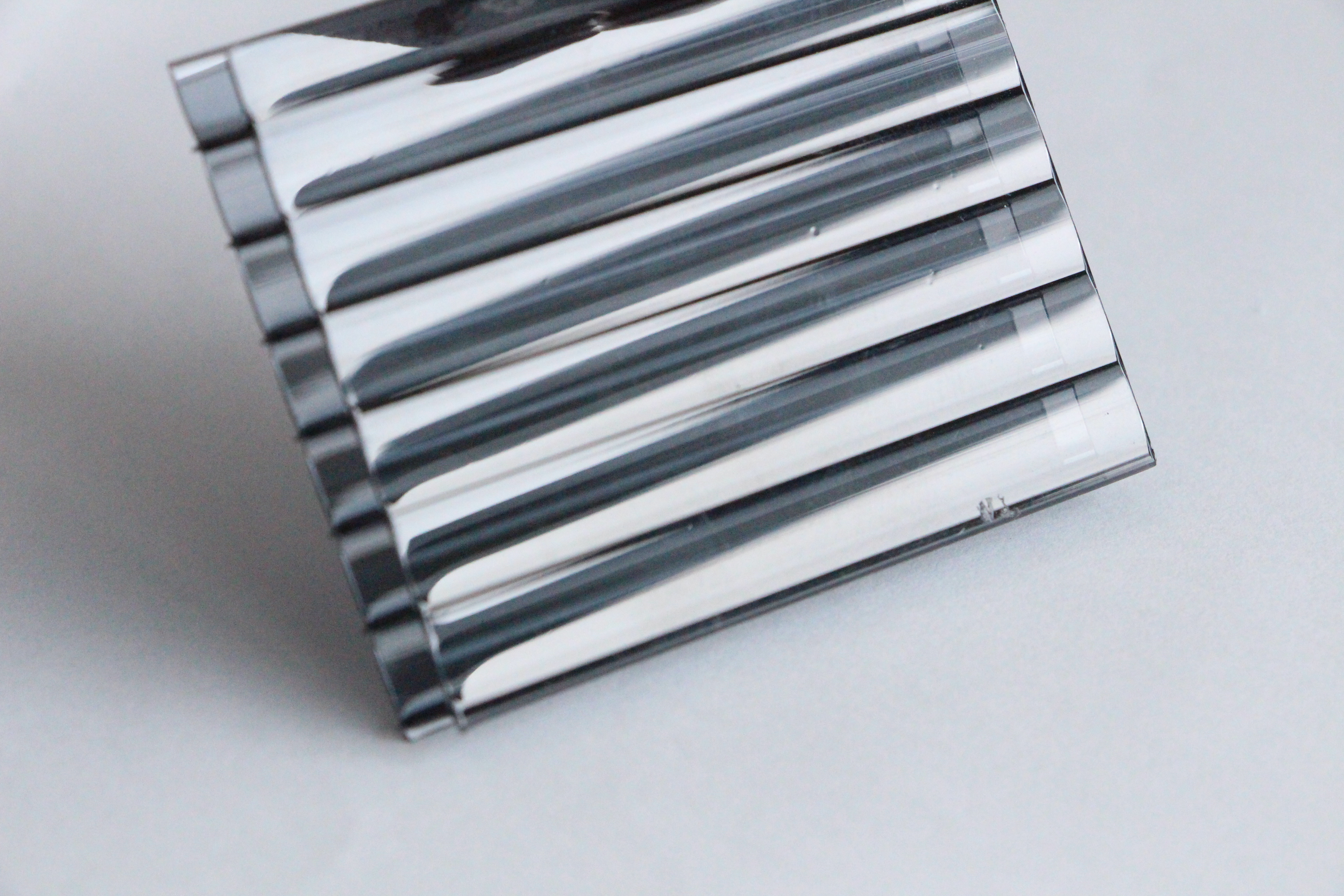 โพลีคาร์บอเนต,ลูกฟูก,เทา