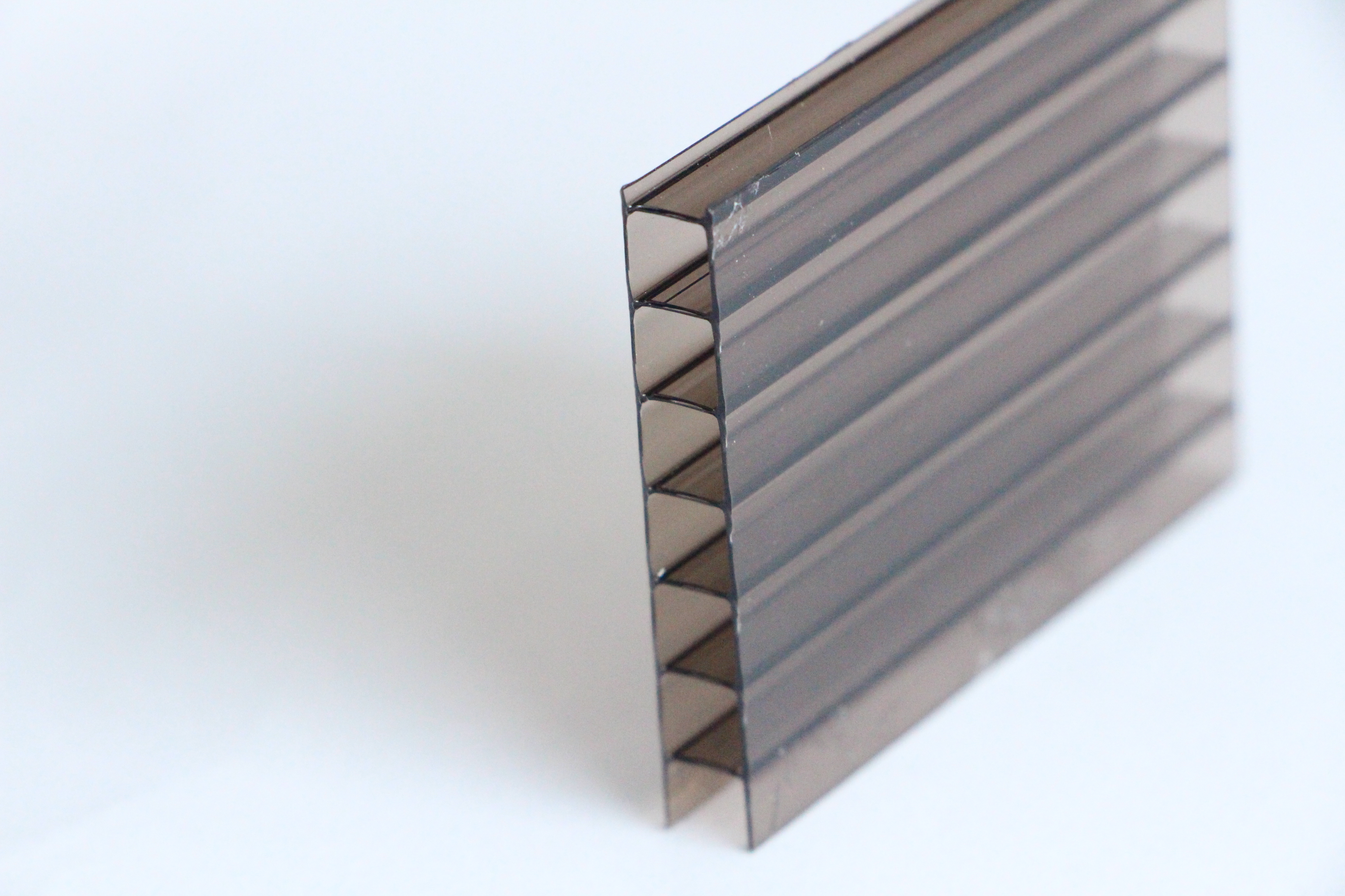 โพลีคาร์บอเนต,ลูกฟูก,สีชา,