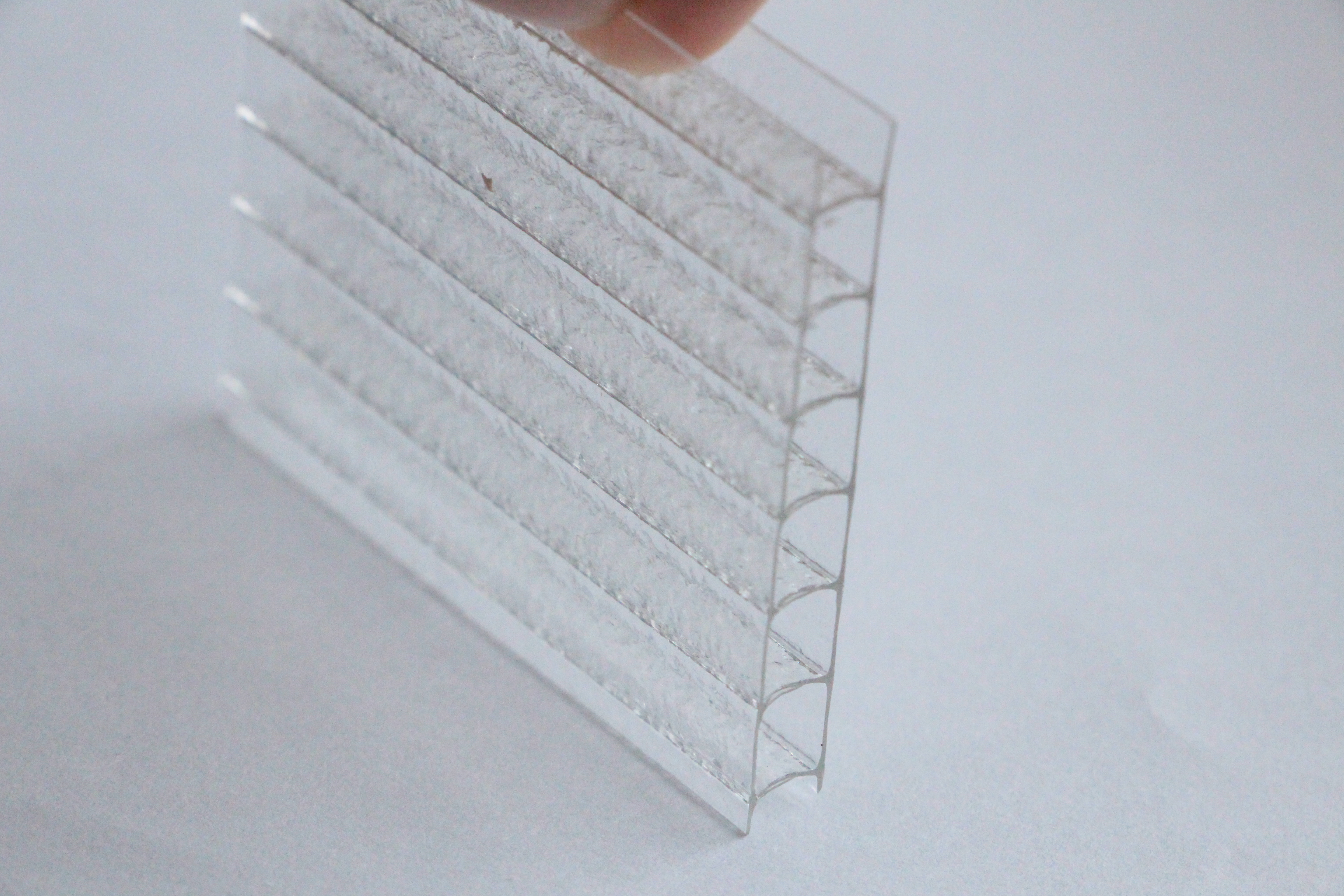 โปร่งแสงโพลีคาบอเนต,ใสมุก