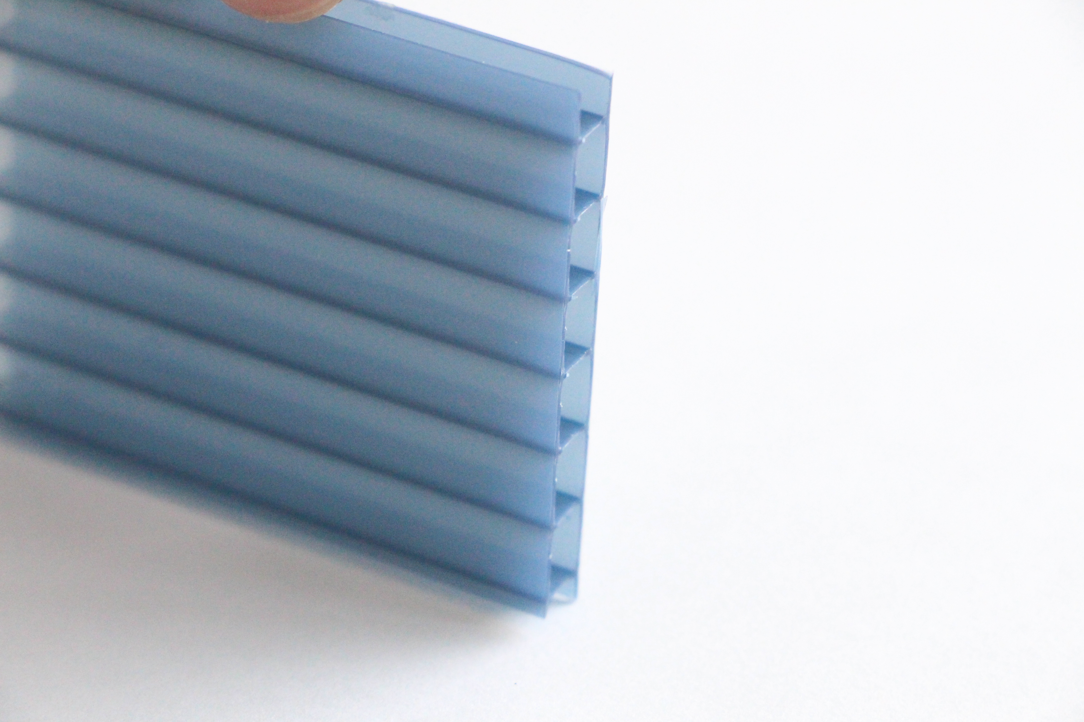 โพลีคาร์บอเนต,ลูกฟูก,บลูซิลเวอร์