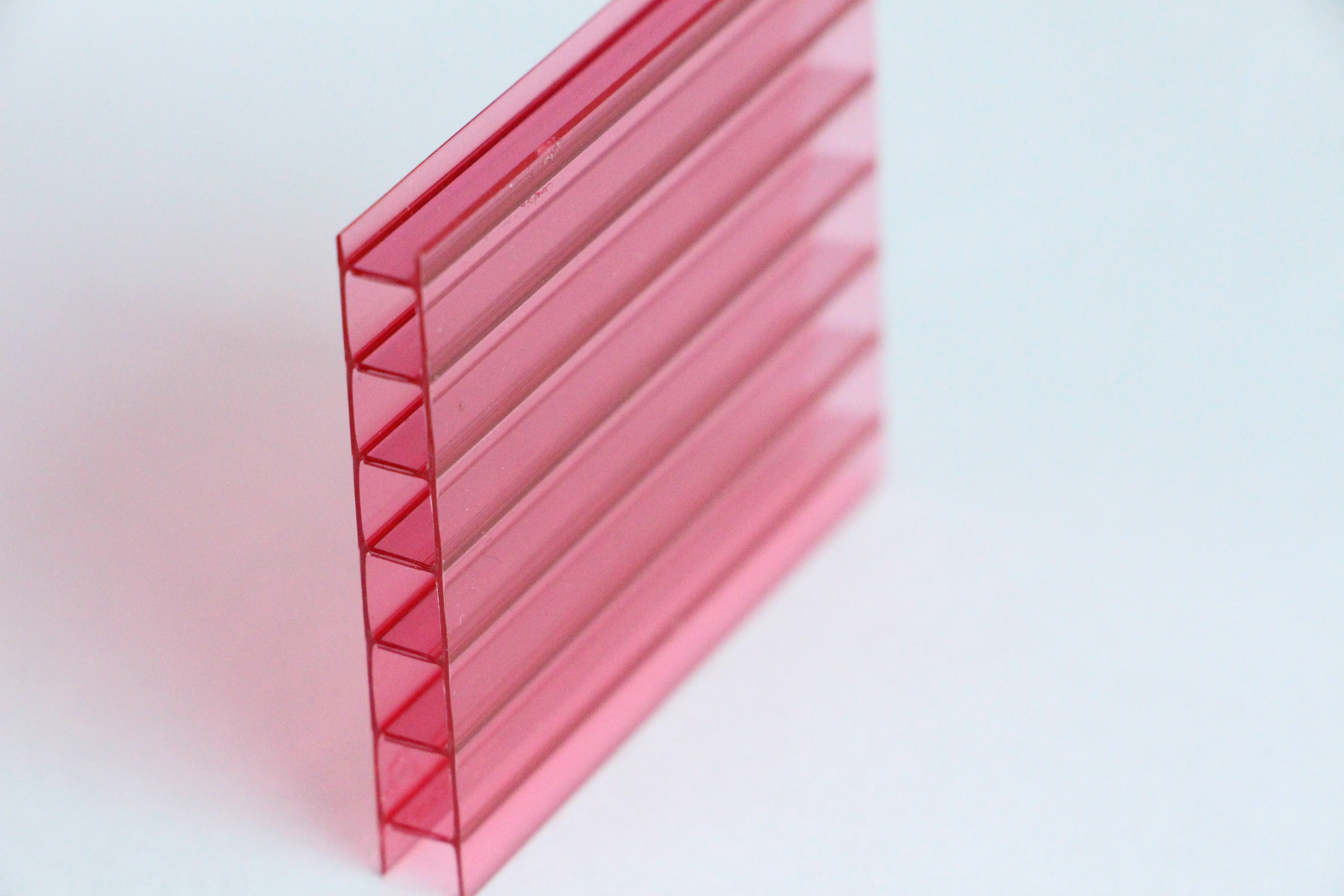 โปร่งแสง,โพลีคาร์บอเนต,สีชมพู