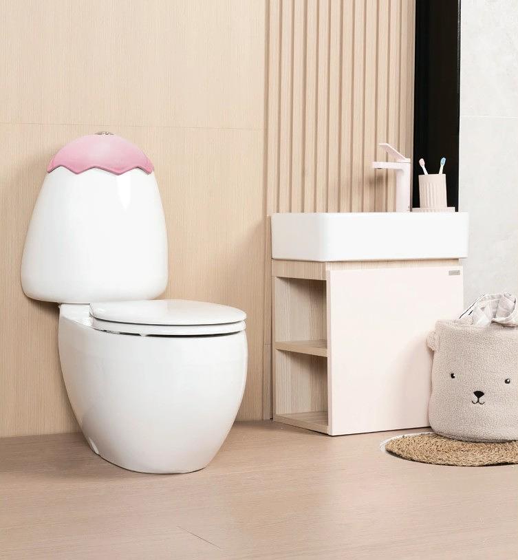 ห้องน้ำเด็ก สุขภัณฑ์สำหรับเด็กฝาหม้อน้ำสีชมพู