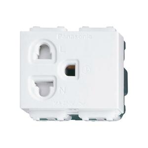 เต้ารับเดี่ยว 3 ขา มีม่านนิรภัย PANASONIC WEG1181K สีขาว (91904)