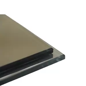 กระจกภายนอกอาคาร