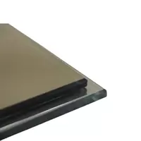 กระจกภายนอกอาคาร