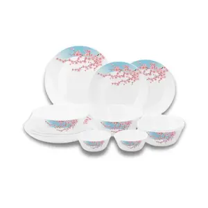 ชุดภาชนะบนโต๊ะอาหาร