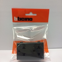 เต้ารับคู่ 3ขากลมแบน SAG5025DWT BK BTI