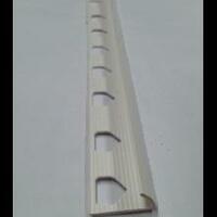 คิ้ว PVC KD-00184-19 10MM สีขาว CHAVAKORN 2M