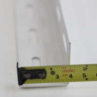 เหล็กฉากเจาะรู ด้านเท่า สีขาว พ่นสีฝุ่น ขนาด 1.5x1.5 นิ้ว