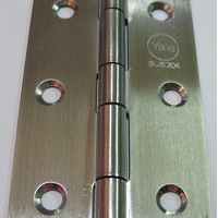 บานพับ YALE SL35 3.5"X2.2" สีสแตนเลส แพ็ค 4 ชิ้น